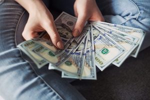 100 USD bills